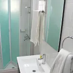 玛丽亚奇迪利公寓式酒店 4* 圣纳帕
