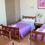玛丽亚奇迪利公寓式酒店 4* 圣纳帕