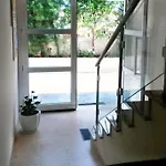 玛丽亚奇迪利公寓式酒店 4*