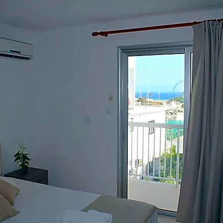 Maria Zintili 4*