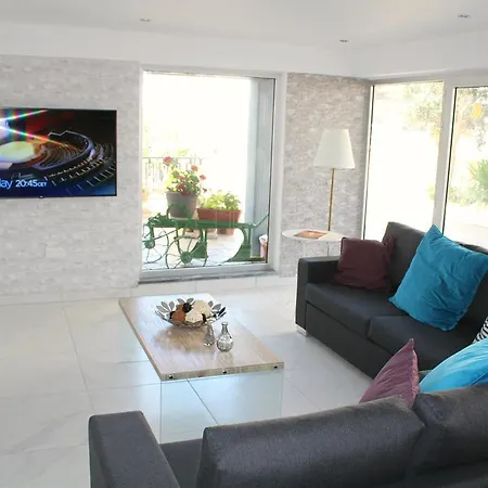 Hotel de apartamente Maria Zintili 4*